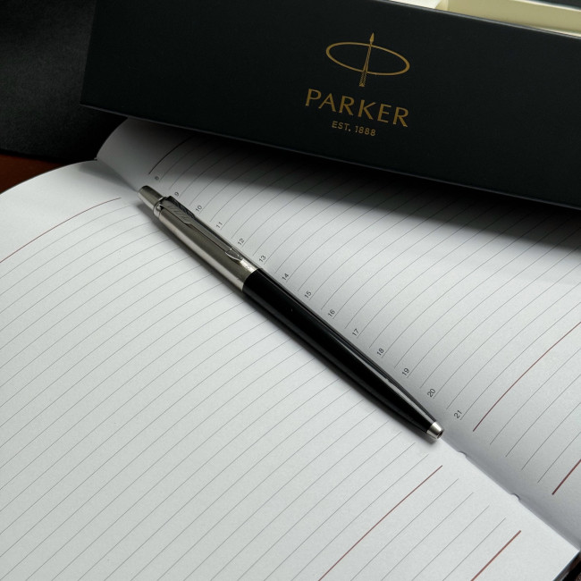 Ручка Parker (Паркер) пластик та срібло Ручка Parker (Паркер) пластик та срібло