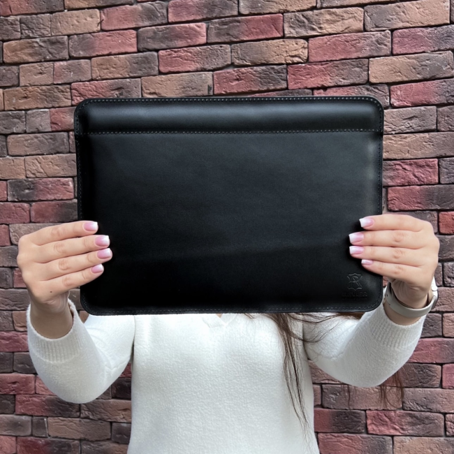 Шкіряний чохол стандарт для MacBook (кайзер) Чорний