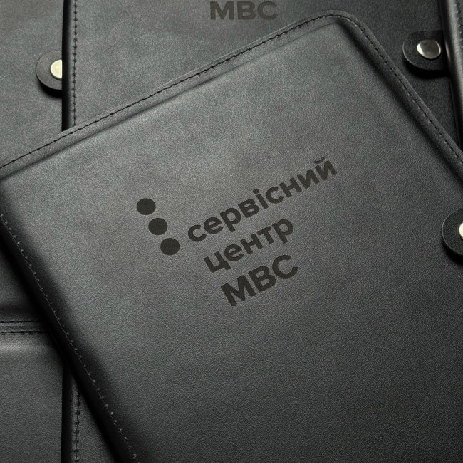 Папка с зажимом на твердой основе (кайзер) черный Папка с зажимом на твердой основе (кайзер) черный