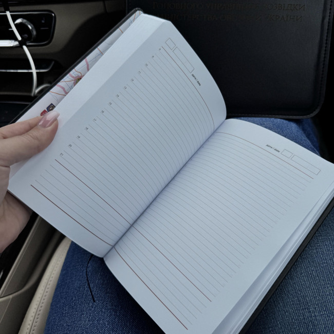 Блокнот недатированный на 340 страниц Черный