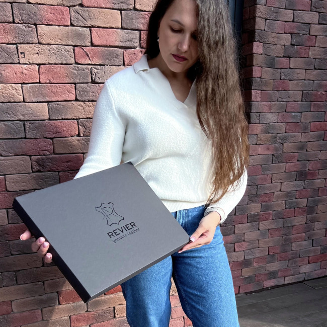 Шкіряний чохол на магнітах для MacBook (крейзи) Чорний
